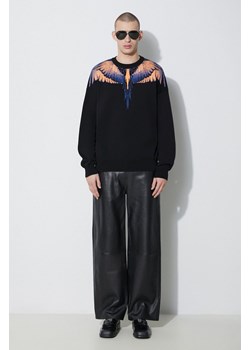 Marcelo Burlon sweter bawełniany Icon Wings Knit Boxy Crew kolor czarny lekki CMHE024S24KNI0011026 ze sklepu ANSWEAR.com w kategorii Swetry męskie - zdjęcie 177750455