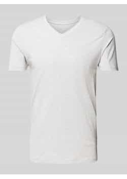 T-shirt z dekoltem w serek ze sklepu Peek&Cloppenburg  w kategorii T-shirty męskie - zdjęcie 177819036