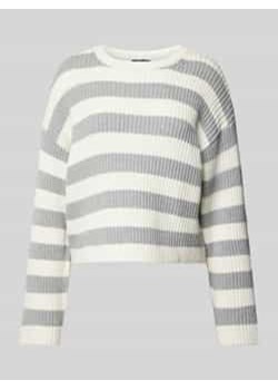 Sweter z dzianiny z prążkowanym,okrągłym dekoltem ze sklepu Peek&Cloppenburg  w kategorii Swetry damskie - zdjęcie 177839745