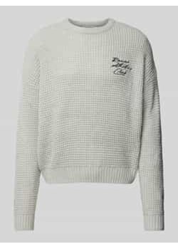 Sweter z dzianiny z wyhaftowanym logo ze sklepu Peek&Cloppenburg  w kategorii Swetry męskie - zdjęcie 177840709