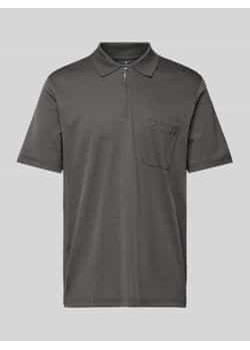 Koszulka polo o kroju regular fit z kieszenią na piersi ze sklepu Peek&Cloppenburg  w kategorii T-shirty męskie - zdjęcie 177859657