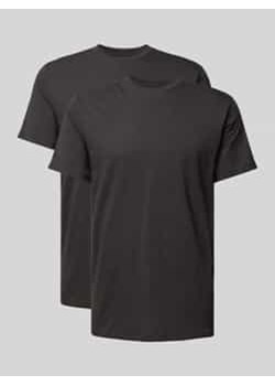 T-shirt z prążkowanym okrągłym dekoltem ze sklepu Peek&Cloppenburg  w kategorii Podkoszulki męskie - zdjęcie 177861615