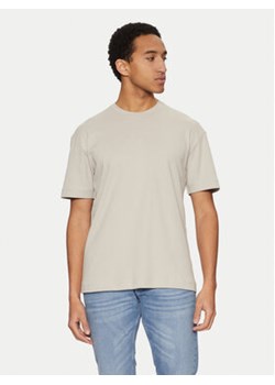 Calvin Klein T-Shirt K10K114167 Beżowy Slim Fit ze sklepu MODIVO w kategorii T-shirty męskie - zdjęcie 177874317