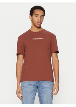 Calvin Klein T-Shirt Hero K10K111346 Czerwony Regular Fit ze sklepu MODIVO w kategorii T-shirty męskie - zdjęcie 177880176