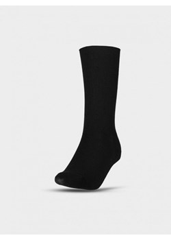 Męskie skarpetki casual Outhorn OTHWAW24USOCM315 - czarne ze sklepu Sportstylestory.com w kategorii Skarpetki męskie - zdjęcie 177895048