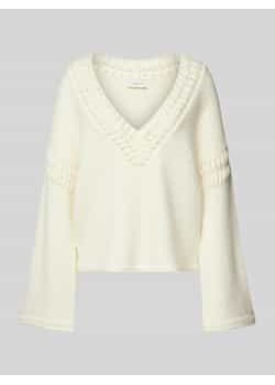 Sweter z dzianiny o kroju oversized z dekoltem w serek model ‘YARI’ ze sklepu Peek&Cloppenburg  w kategorii Swetry damskie - zdjęcie 177945376