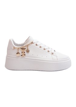 Sneakersy Damskie Na Platformie Z Zawieszkami Białe Tivissa ze sklepu ButyModne.pl w kategorii Buty sportowe damskie - zdjęcie 177971698