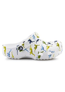 Chodaki Crocs Classic Character Print Clog 209695-9DH białe ze sklepu ButyModne.pl w kategorii Klapki dziecięce - zdjęcie 177976406