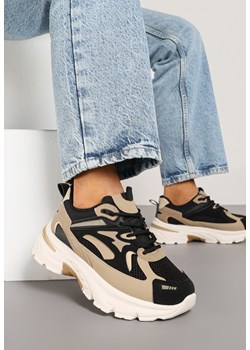 Czarno-Beżowe Sneakersy na Grubej Podeszwie z Tłoczeniem i Geometrycznym Wzorem Iveloria ze sklepu born2be.pl w kategorii Buty sportowe damskie - zdjęcie 178033756