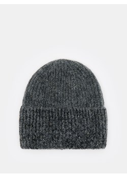 Mohito - Szara czapka beanie - szary ze sklepu Mohito w kategorii Czapki zimowe damskie - zdjęcie 178046675