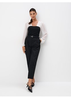 Mohito - Eleganckie czarne spodnie z paskiem - czarny ze sklepu Mohito w kategorii Spodnie damskie - zdjęcie 178067665