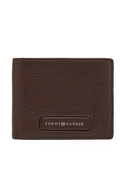 Duży Portfel Męski Tommy Hilfiger Th Monogram Mini Cc Wallet AM0AM13251 Brązowy ze sklepu eobuwie.pl w kategorii Portfele męskie - zdjęcie 178114096