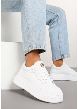 Białe Sneakersy Vices na Grubej Podeszwie z Perforacją i Napisem Nonadwin ze sklepu born2be.pl w kategorii Buty sportowe damskie - zdjęcie 178119479