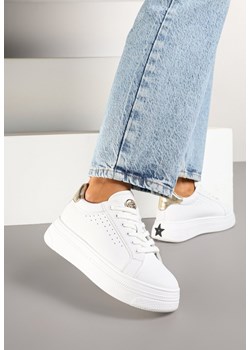 Biało-Złote Sneakersy Vices na Grubej Podeszwie z Perforacją i Napisem Nonadwin ze sklepu born2be.pl w kategorii Buty sportowe damskie - zdjęcie 178119485