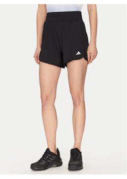 adidas Szorty sportowe Pacer Essentials IQ2576 Czarny Regular Fit ze sklepu MODIVO w kategorii Szorty - zdjęcie 178136985