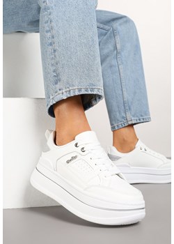 Białe Sneakersy na Grubej Podeszwie Zdobione Brokatem Kariven ze sklepu born2be.pl w kategorii Buty sportowe damskie - zdjęcie 178165125