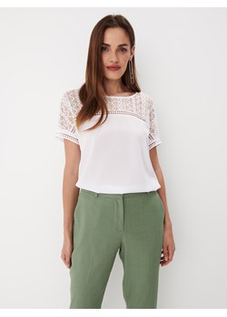 Mohito - Biała bluzka z wiskozy - biały ze sklepu Mohito w kategorii Bluzki damskie - zdjęcie 178168579
