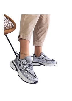 Srebrne damskie sneakersy na masywnej podeszwie srebrny ze sklepu ButyModne.pl w kategorii Buty sportowe damskie - zdjęcie 178176505