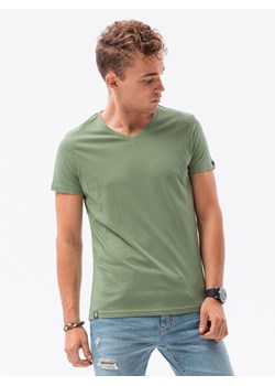 Klasyczna męska koszulka z dekoltem w serek BASIC - jasnozielony V11 S1369 ze sklepu ombre w kategorii T-shirty męskie - zdjęcie 178181506