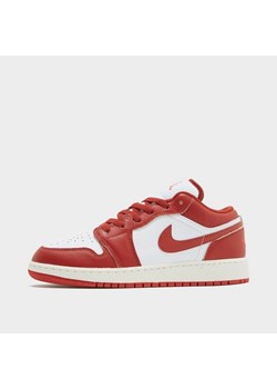 AIR JORDAN 1 LOW SE (GS) ze sklepu JD Sports  w kategorii Buty sportowe dziecięce - zdjęcie 178190099