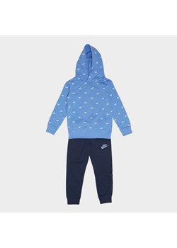 NIKE DRES B NSW CLUB SSNL AOP SET ze sklepu JD Sports  w kategorii Dresy chłopięce - zdjęcie 178192145