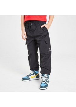 JORDAN DOUBLE CARGO PANT BLK ze sklepu JD Sports  w kategorii Spodnie chłopięce - zdjęcie 178192157