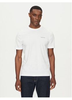 Calvin Klein T-Shirt Linear Box Logo K10K114152 Biały Regular Fit ze sklepu MODIVO w kategorii T-shirty męskie - zdjęcie 178200617