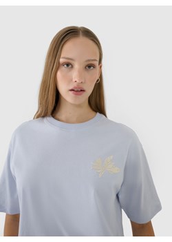 Damski t-shirt oversize z nadrukiem 4F 4FWSS25TTSHF1996 - niebieski ze sklepu Sportstylestory.com w kategorii Bluzki damskie - zdjęcie 178209729
