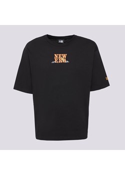 NEW ERA T-SHIRT NE DRINK GRAPHIC OS NONE ze sklepu Sizeer w kategorii T-shirty męskie - zdjęcie 178211919