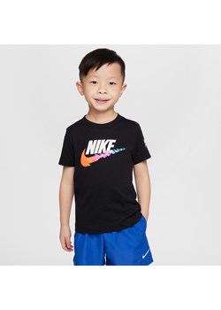 T-shirt dla maluchów z logo Swoosh Nike - Czerń ze sklepu Nike poland w kategorii T-shirty chłopięce - zdjęcie 178226608