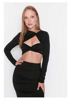 trendyol Top w kolorze czarnym ze sklepu Limango Polska w kategorii Bluzki damskie - zdjęcie 178232155