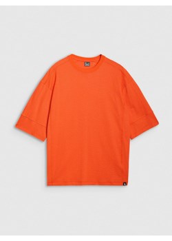 Męski tshirt oversize 4F 4FRSS25TTSHM2653 - pomarańczowy ze sklepu Sportstylestory.com w kategorii T-shirty męskie - zdjęcie 178253326