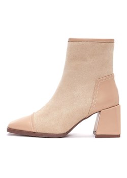 Studio 88 Botki w kolorze beżowym ze sklepu Limango Polska w kategorii Botki - zdjęcie 178260426