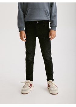 Reserved - Jeansy slim z dziurami - czarny ze sklepu Reserved w kategorii Spodnie chłopięce - zdjęcie 178279525