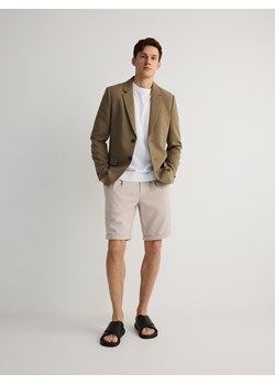 Reserved - Szorty regular fit - beżowy ze sklepu Reserved w kategorii Spodenki męskie - zdjęcie 178281685