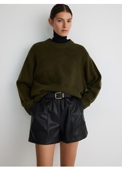 Reserved - Szorty z imitacji skóry z paskiem - czarny ze sklepu Reserved w kategorii Szorty - zdjęcie 178298428