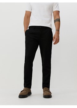 Reserved - Spodnie chino slim z wiskozą - czarny ze sklepu Reserved w kategorii Spodnie męskie - zdjęcie 178302758