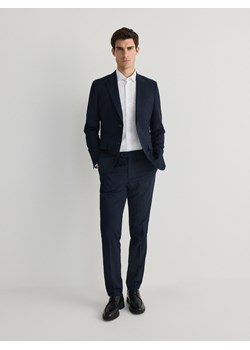 Reserved - Spodnie slim fit z kantem - granatowy ze sklepu Reserved w kategorii Spodnie męskie - zdjęcie 178323766