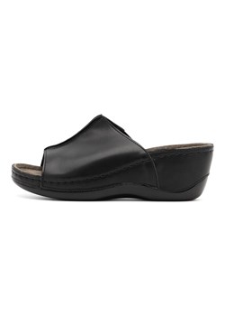 Klapki Go Soft MONA WS170-06 ze sklepu ccc.eu w kategorii Klapki damskie - zdjęcie 178328427