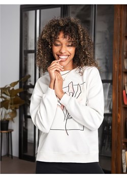 Sinsay - Bluza z haftem - kremowy - id: 6452J-01X - marki Sinsay - 178333005 Sinsay - Bluza z haftem - kremowy ze sklepu Sinsay w kategorii Bluzy damskie - zdjęcie 178333005