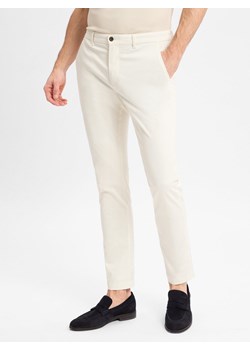 Tommy Hilfiger Chino - Bleecker Mężczyźni Bawełna écru jednolity ze sklepu vangraaf w kategorii Spodnie męskie - zdjęcie 178349105