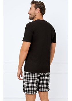 Piżama męska na krótki rękaw i krótkie spodnie Klark, Kolor czarno-biały, Rozmiar M, Italian Fashion - id: 195496 - marki Italian Fashion - 178365888 Piżama męska na krótki rękaw i krótkie spodnie Klark, Kolor czarno-biały, Rozmiar M, Italian Fashion ze sklepu Intymna w kategorii Piżamy męskie - zdjęcie 178365888