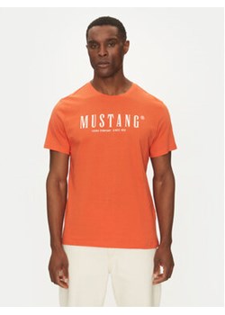 Mustang T-Shirt Austin 1016264 Pomarańczowy Regular Fit ze sklepu MODIVO w kategorii T-shirty męskie - zdjęcie 178388235