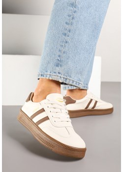 Beżowo-Brązowe Sneakersy w Stylu Tenisówek z Paskami na Boku Saliena ze sklepu born2be.pl w kategorii Buty sportowe damskie - zdjęcie 178414779