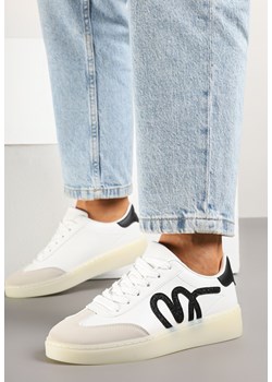 Białe Sneakersy w Stylu Kultowych Tenisówek Zdobione Aplikacją Zillifia ze sklepu born2be.pl w kategorii Buty sportowe damskie - zdjęcie 178416666