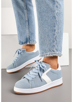 Jasnoniebieskie Sneakersy Ozdobione Paskiem Zrulla ze sklepu born2be.pl w kategorii Buty sportowe damskie - zdjęcie 178416798