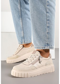 Beżowe Skórzane Sneakersy w Streetwearowym Stylu Zdobione Suwakiem Elearessa ze sklepu born2be.pl w kategorii Buty sportowe damskie - zdjęcie 178418259