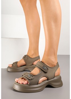 Zielone Sandały na Piankowej Podeszwie w Stylu Chunky Silseki - id: 372411 - marki born2be - 178440496 Zielone Sandały na Piankowej Podeszwie w Stylu Chunky Silseki ze sklepu born2be.pl w kategorii Sandały damskie - zdjęcie 178440496
