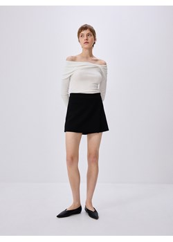 Reserved - Spódnico-szorty z wiskozą - czarny - id: 1484I-99X - marki Reserved - 178445389 Reserved - Spódnico-szorty z wiskozą - czarny ze sklepu Reserved w kategorii Spódnice - zdjęcie 178445389