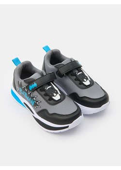 Sinsay - Sneakersy ze świecącą podeszwą Batman - wielobarwny ze sklepu Sinsay w kategorii Buty sportowe dziecięce - zdjęcie 178533958